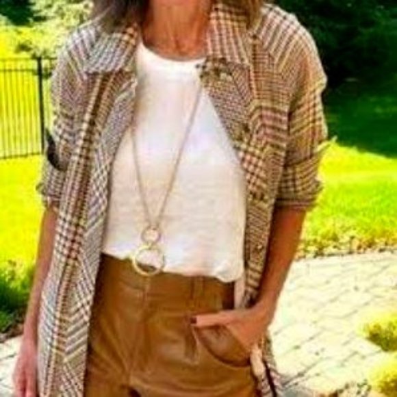 NWT | Cabi 6311 Complete Top | - Picture 7 of 7